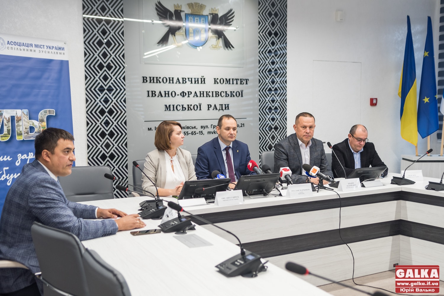 “Маємо відстояти потреби Прикарпаття”, – нардепи у Франківську обговорюють формування держбюджету-2020