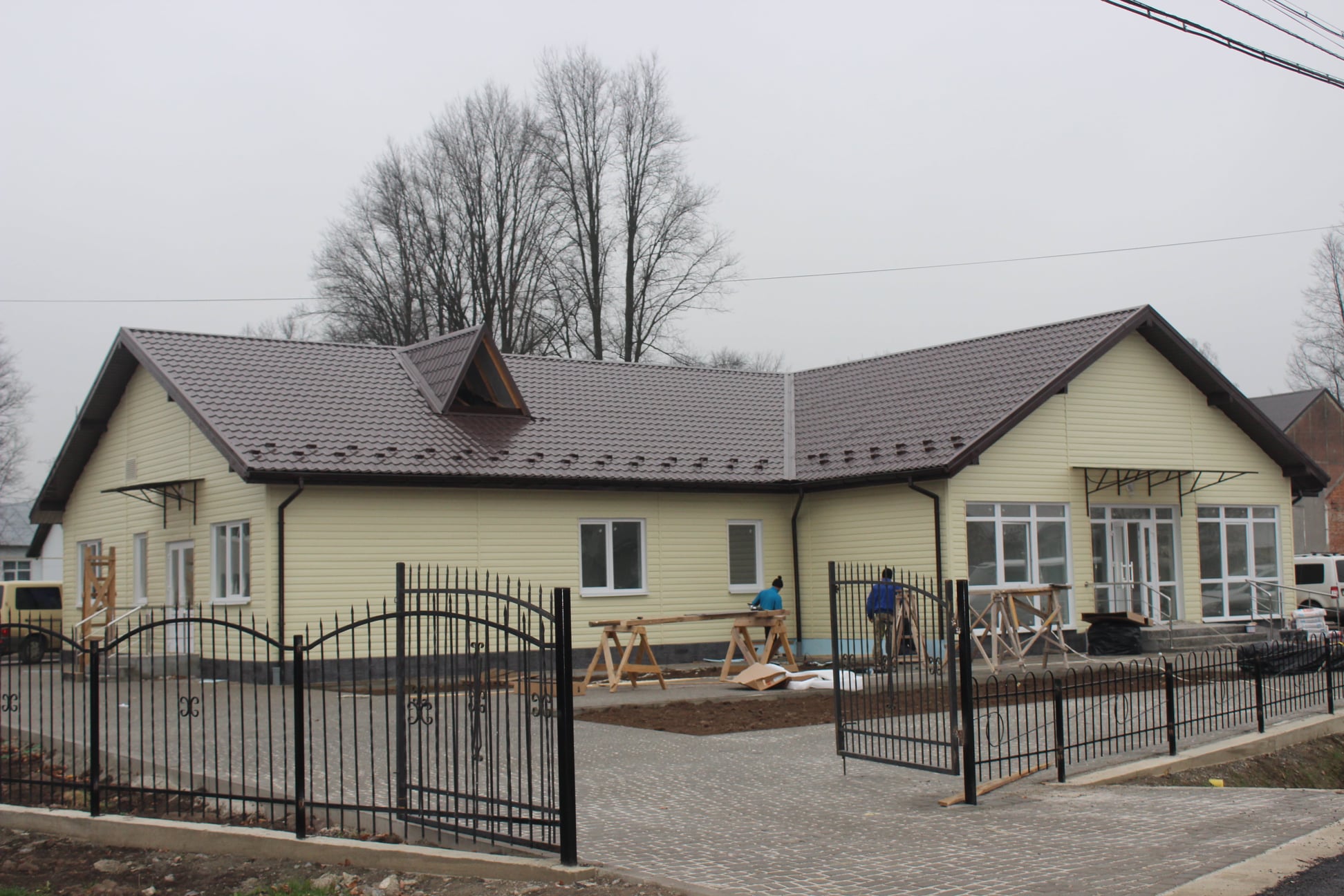 У Печеніжині продовжується будівництво амбулаторії групової ...