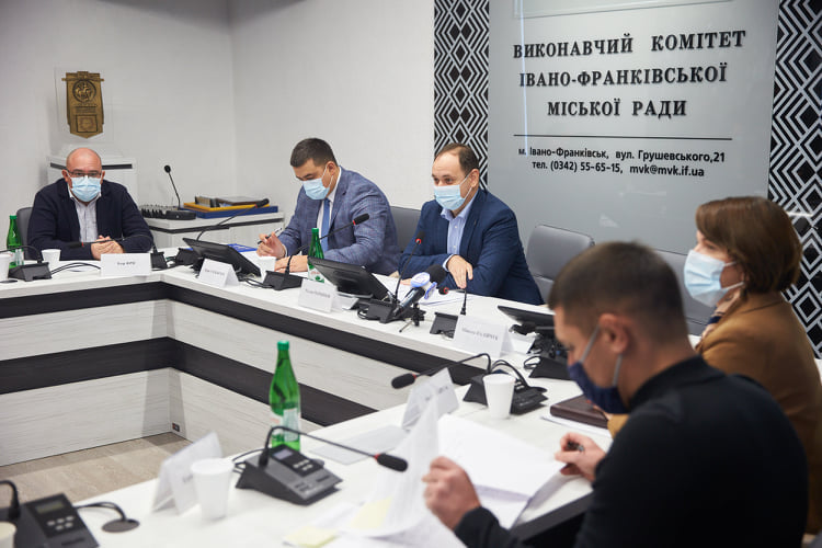 За що житимуть громади в наступному році, обговорили міські голови з нардепами