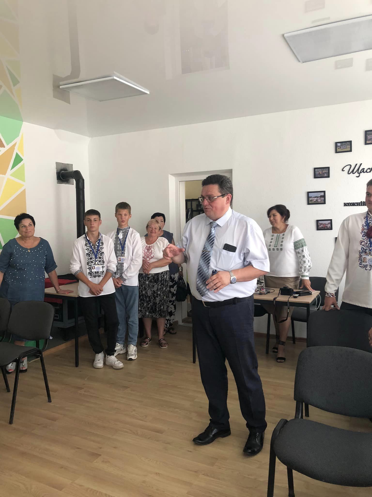 МОЛОДІЖНИЙ ЦЕНТР У ДУБОВЕЦЬКІЙ ГРОМАДІ